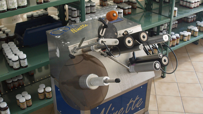 Étiqueteuse semi-automatique